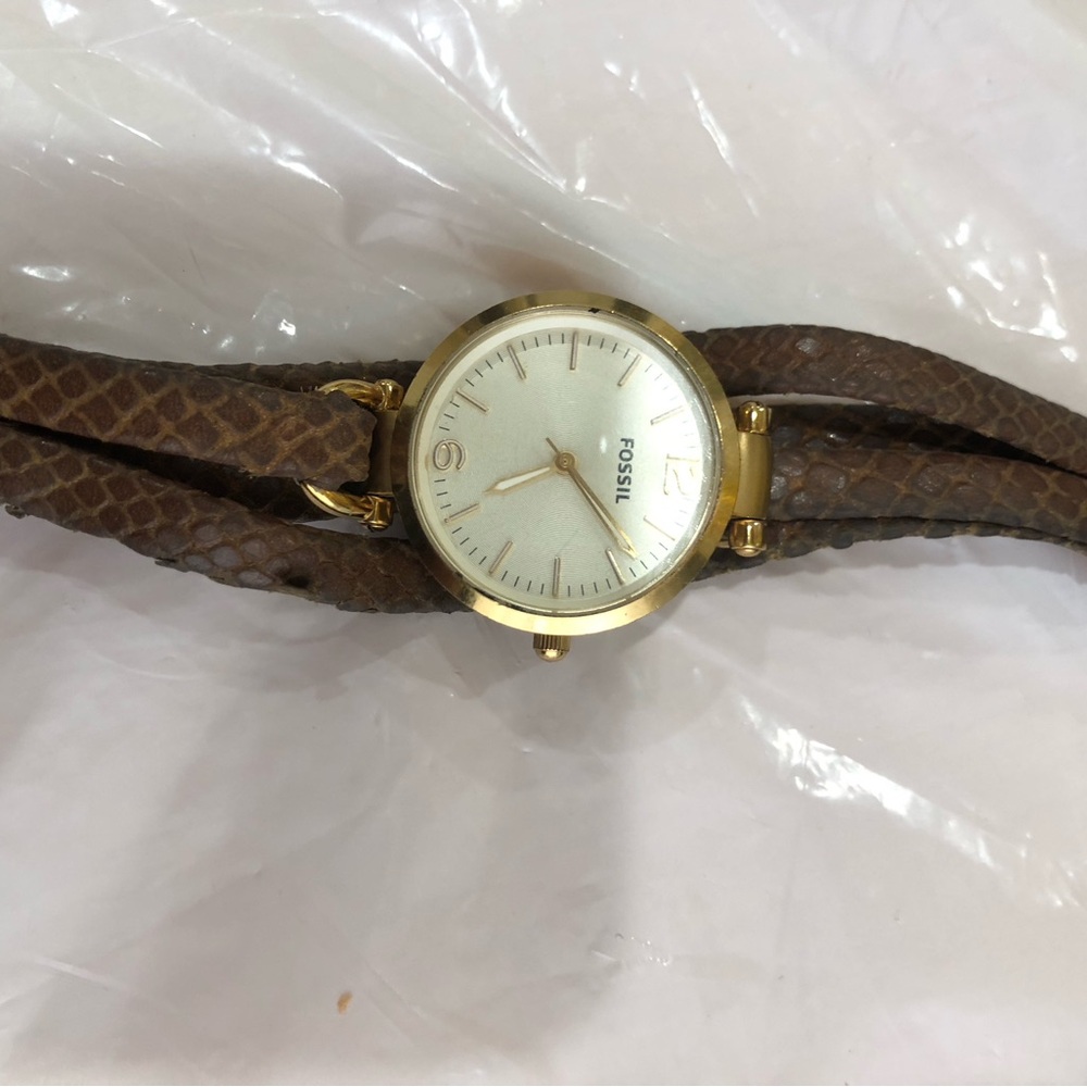 Fossil Watch Good Working Condition - image 1